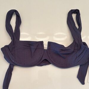 L*Space camellia bikini top slate Small